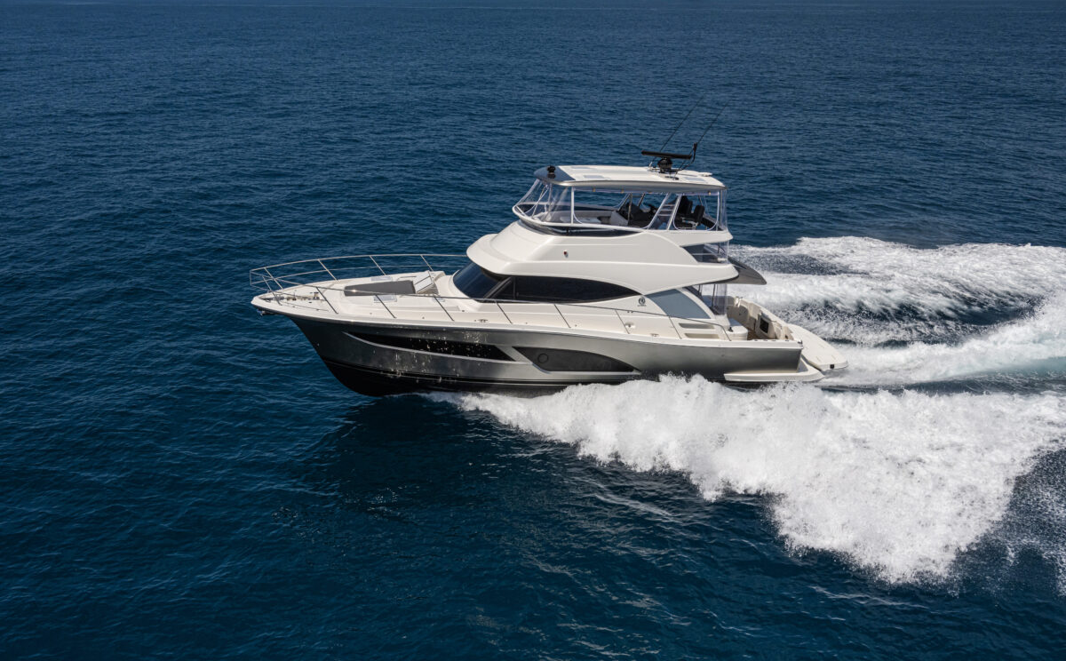 RIVIERAから新モデル46 Sports Motor Yachtが発表されました！